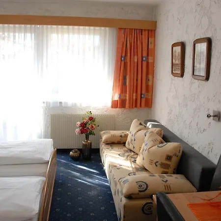 Hotel Edelweiss 3*